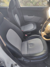 White Hyundai i10 Grand i10 era 1.1crdi