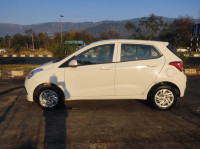 White Hyundai i10 Grand i10 era 1.1crdi