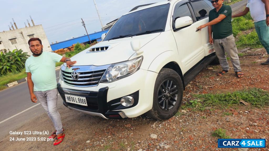 White Toyota Fortuner 4*2 Automatic