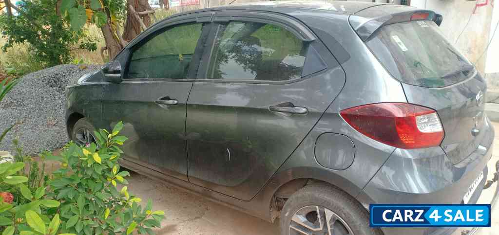 Daytona Grey Tata Tiago Xz+ Daytona Grey Tata Tiago Xz+
