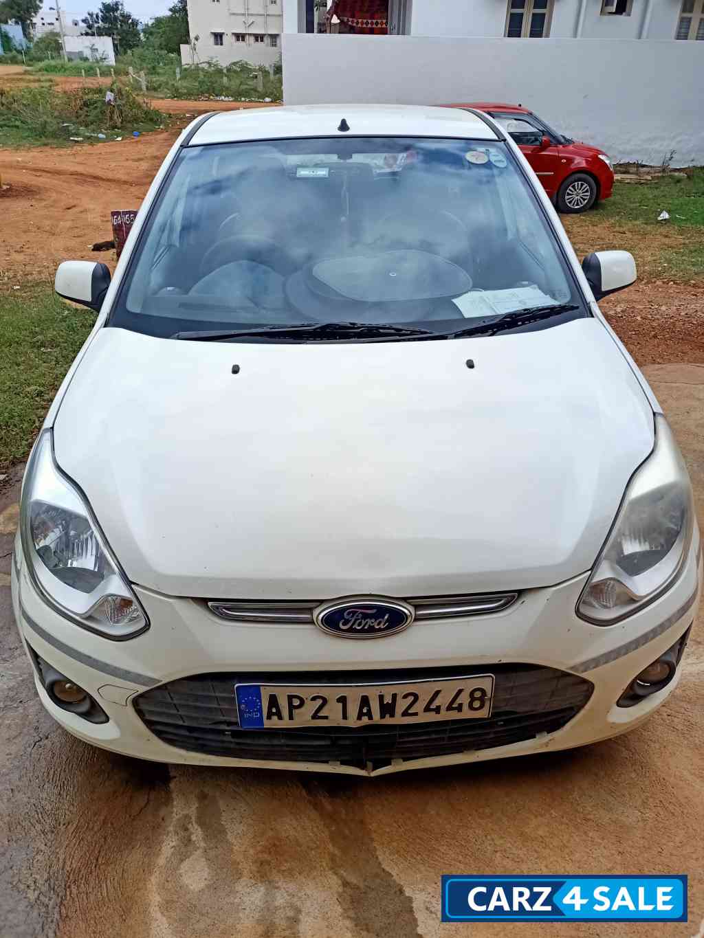 White Ford Figo 1.4 Titanium diesel