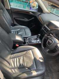 Silver Audi Q5 TDI 3.0