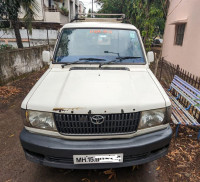 Toyota Qualis FS 10 seater