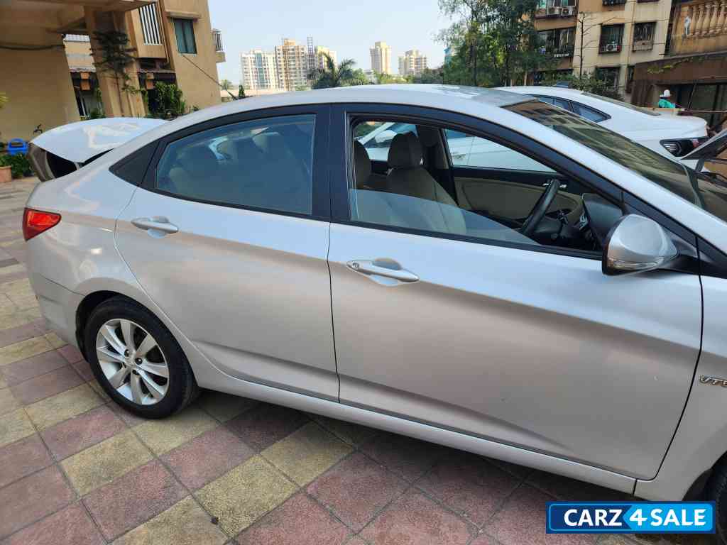 Hyundai Verna fluidic sx vtvt