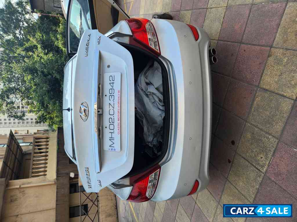 Hyundai Verna fluidic sx vtvt