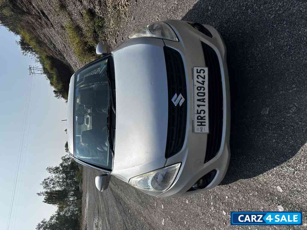 Silver Maruti Suzuki Dzire Vxi