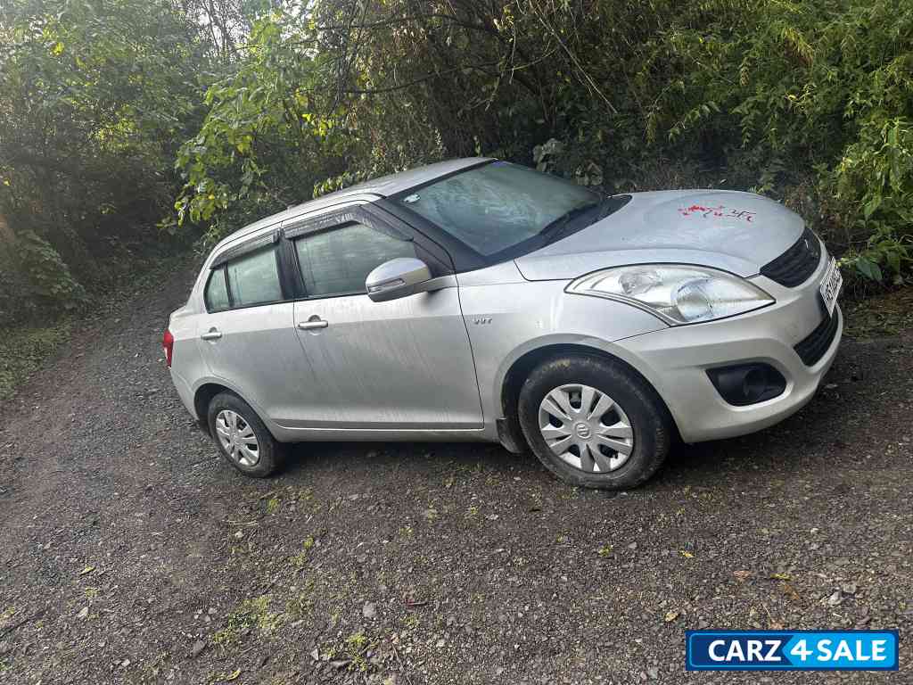 Silver Maruti Suzuki Dzire Vxi