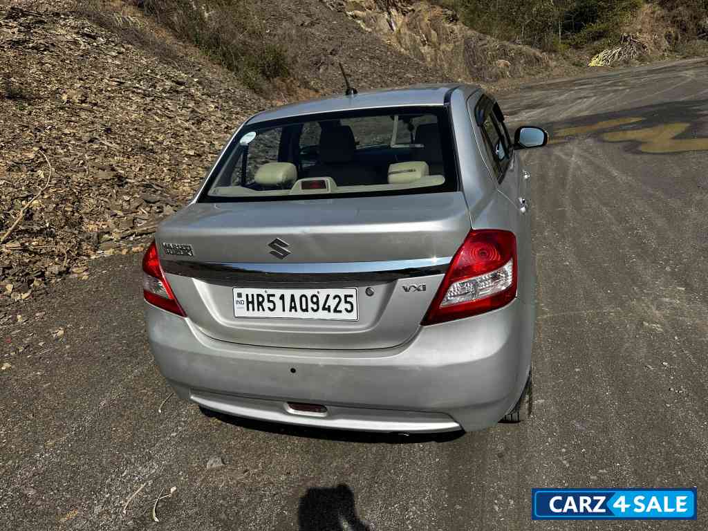 Silver Maruti Suzuki Dzire Vxi