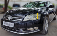 Black Volkswagen Passat Highline DSG