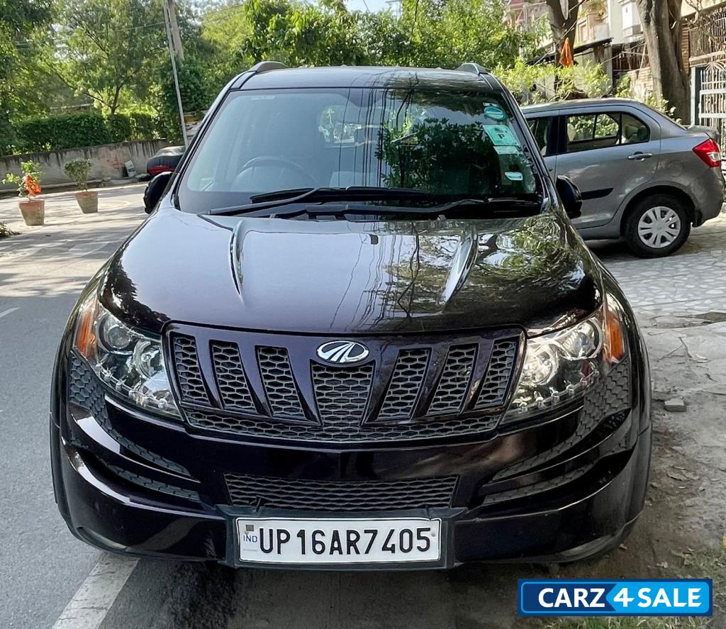 Mahindra XUV 500 W8