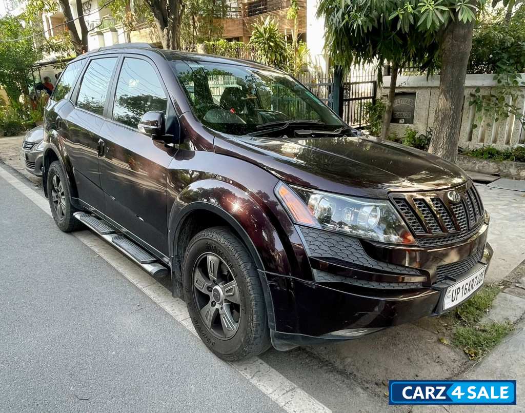 Mahindra XUV 500 W8