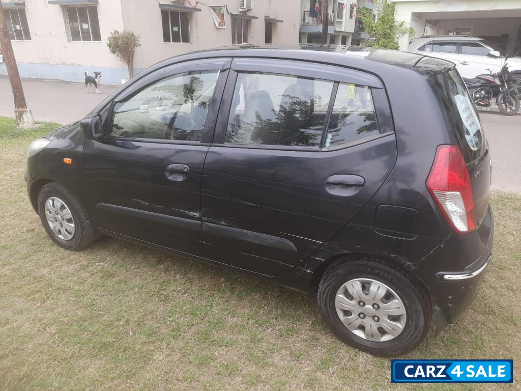 Black Hyundai i10 Magna 1.2