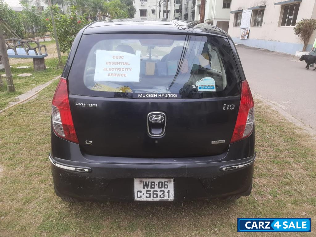 Black Hyundai i10 Magna 1.2