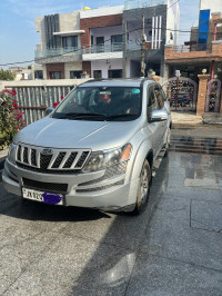 Mahindra XUV 500 W8 FWD