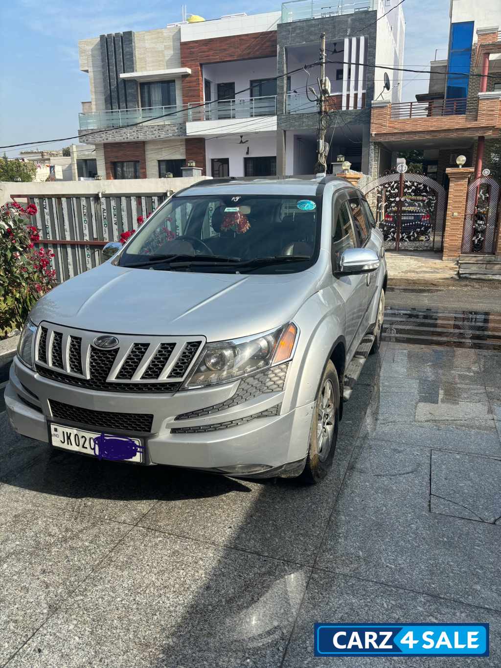 Mahindra XUV 500 W8 FWD