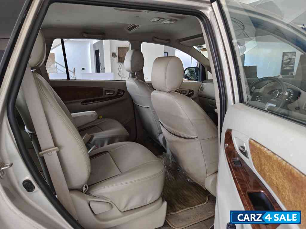 Beige Toyota Innova 2.5V 7 seater