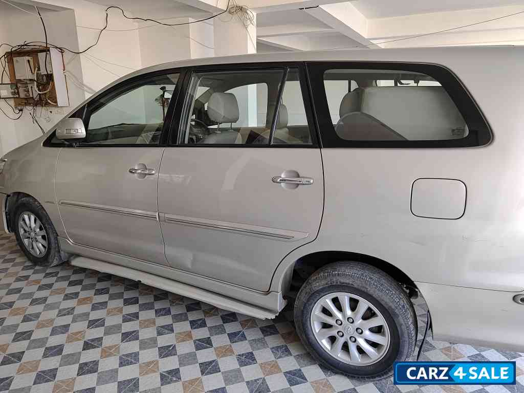 Beige Toyota Innova 2.5V 7 seater