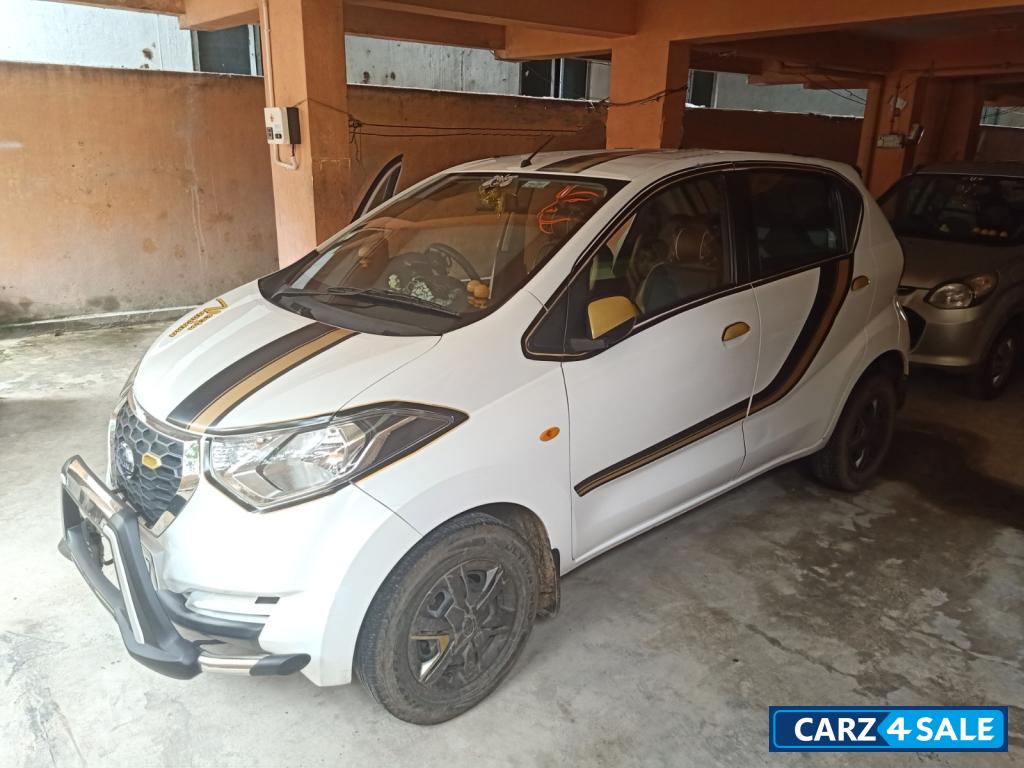 White Datsun Redi-GO Gold 1.0