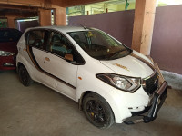 White Datsun Redi-GO Gold 1.0