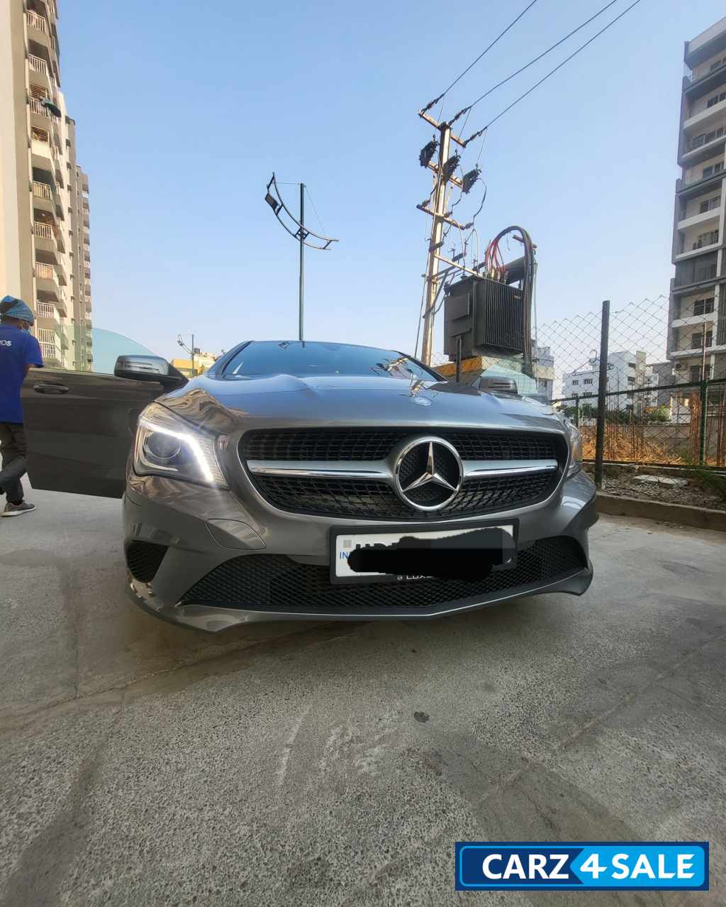 Silvery-grey Mercedes-Benz CLA 200 Sports