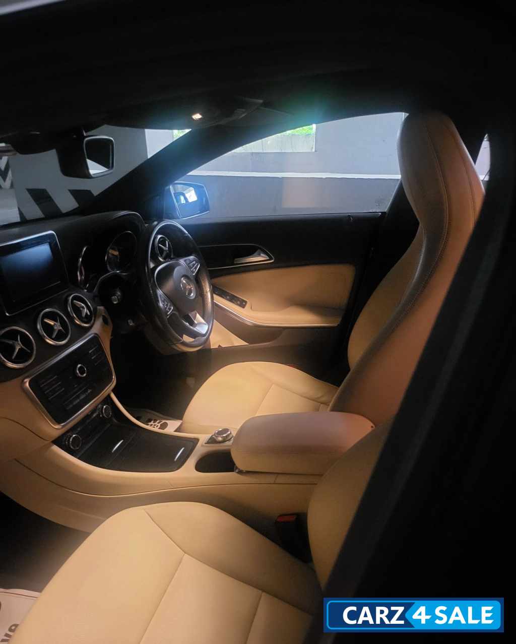 Silvery-grey Mercedes-Benz CLA 200 Sports