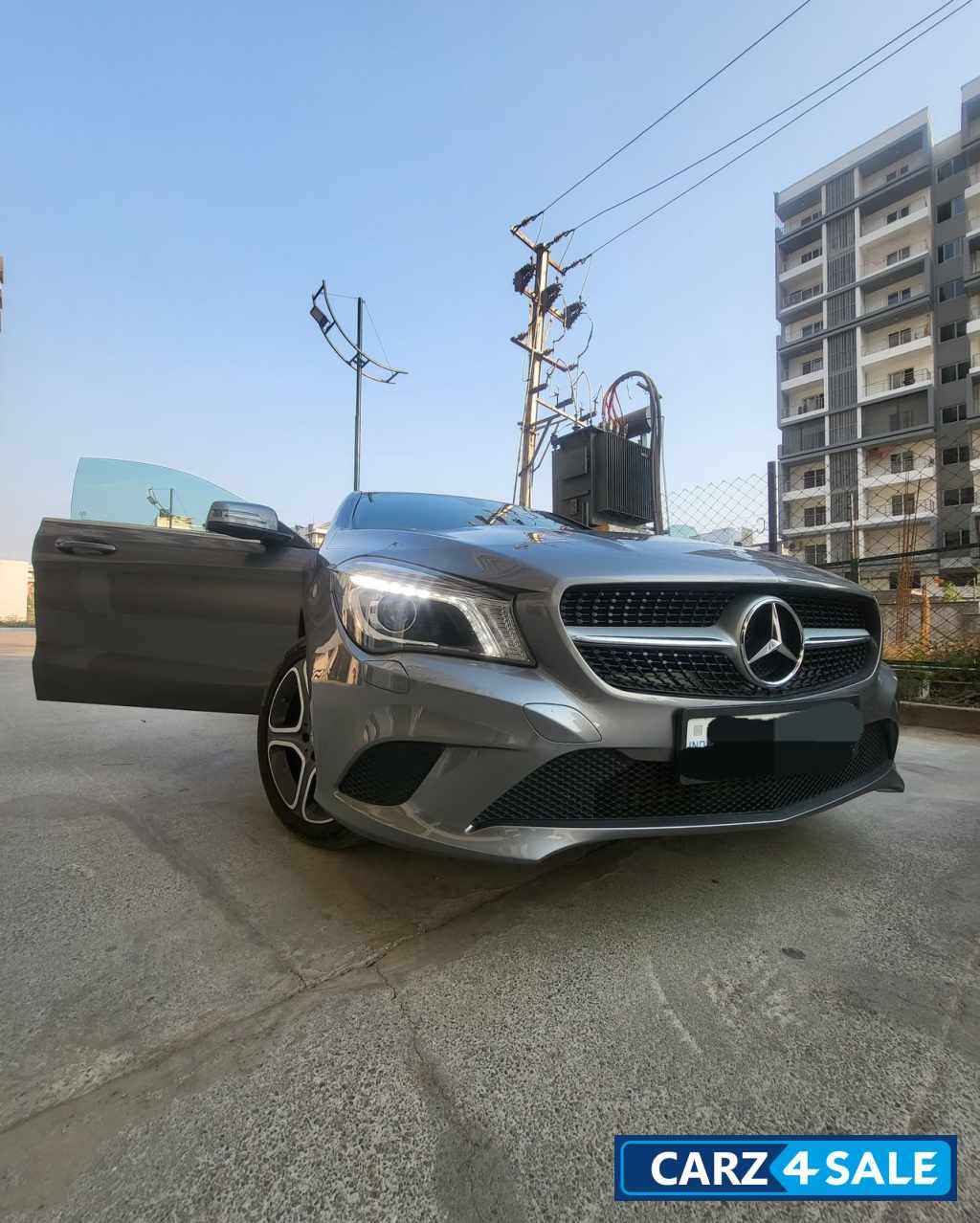 Silvery-grey Mercedes-Benz CLA 200 Sports