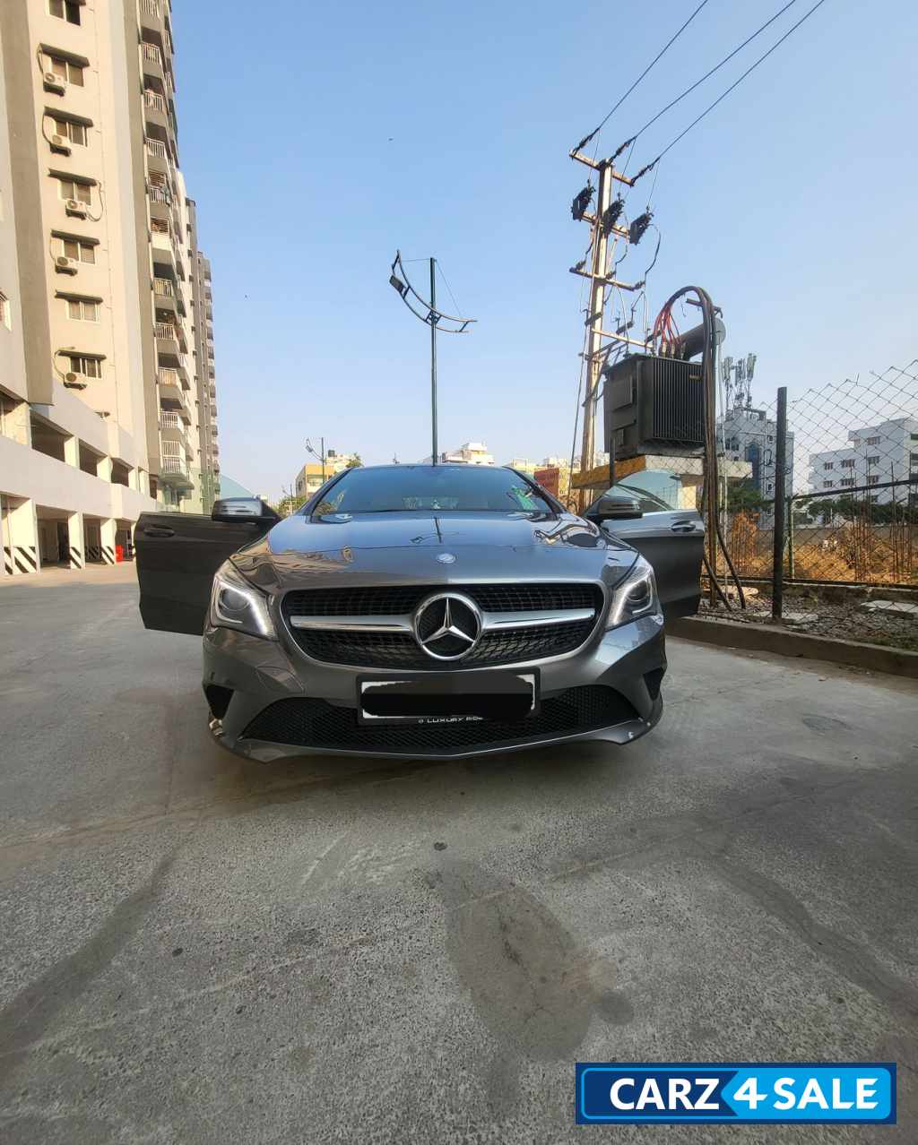 Silvery-grey Mercedes-Benz CLA 200 Sports