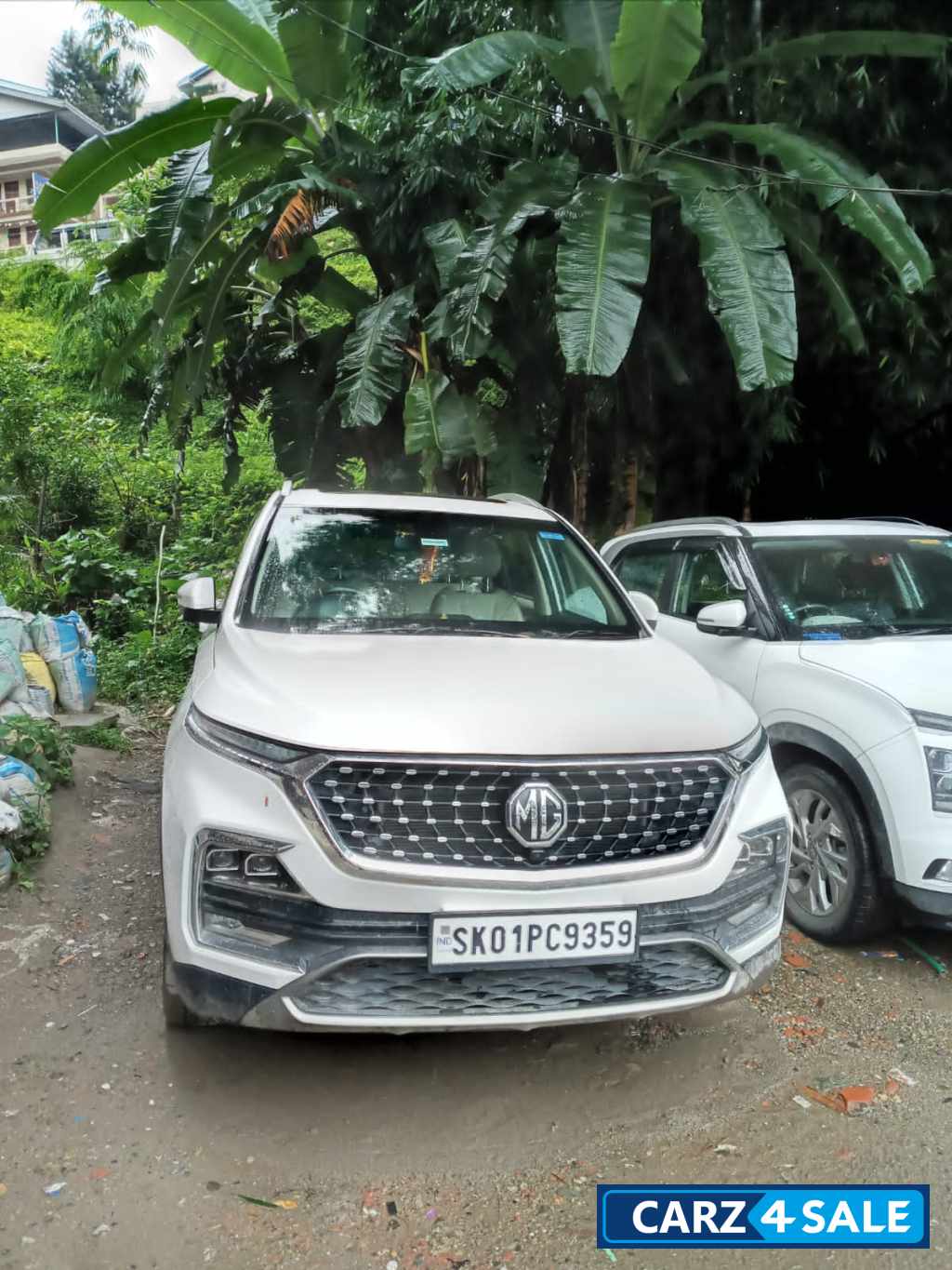 MG Hector hybrid sharp