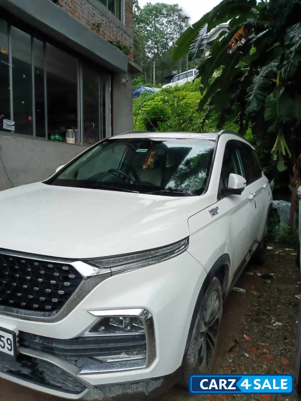 MG Hector hybrid sharp