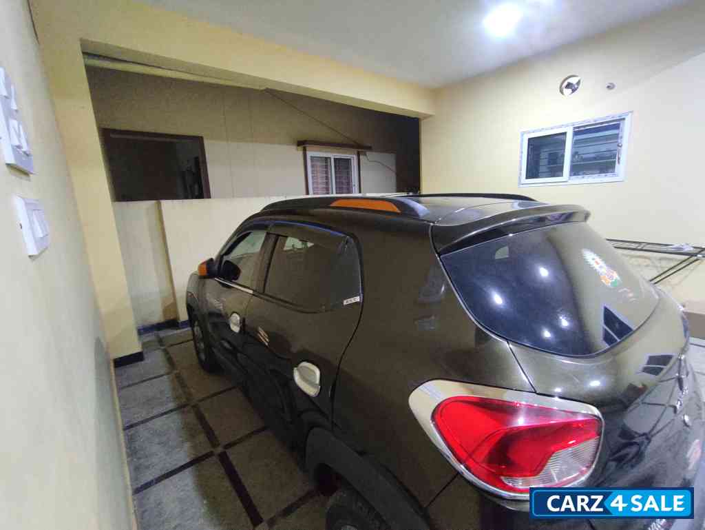 Renault Kwid RXT 1.0 AMT Easy-R