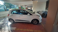 White Hyundai i10 Asta, cng