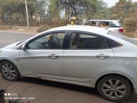 White Hyundai Verna Varna 1.6 crdi sx 2011