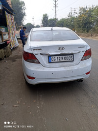 White Hyundai Verna Varna 1.6 crdi sx 2011
