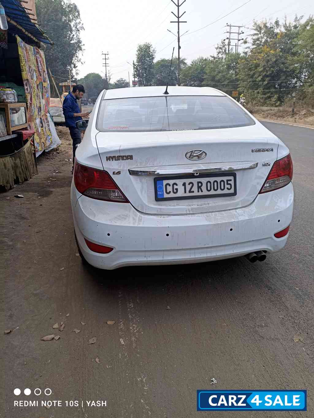 White Hyundai Verna Varna 1.6 crdi sx 2011