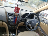 White Hyundai Verna Varna 1.6 crdi sx 2011