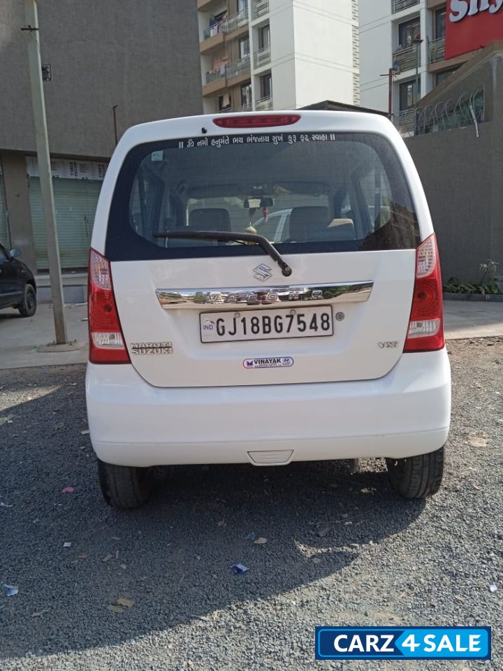 White Maruti Suzuki Wagon R VXI CNG