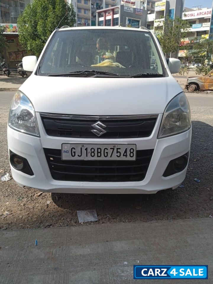 White Maruti Suzuki Wagon R VXI CNG