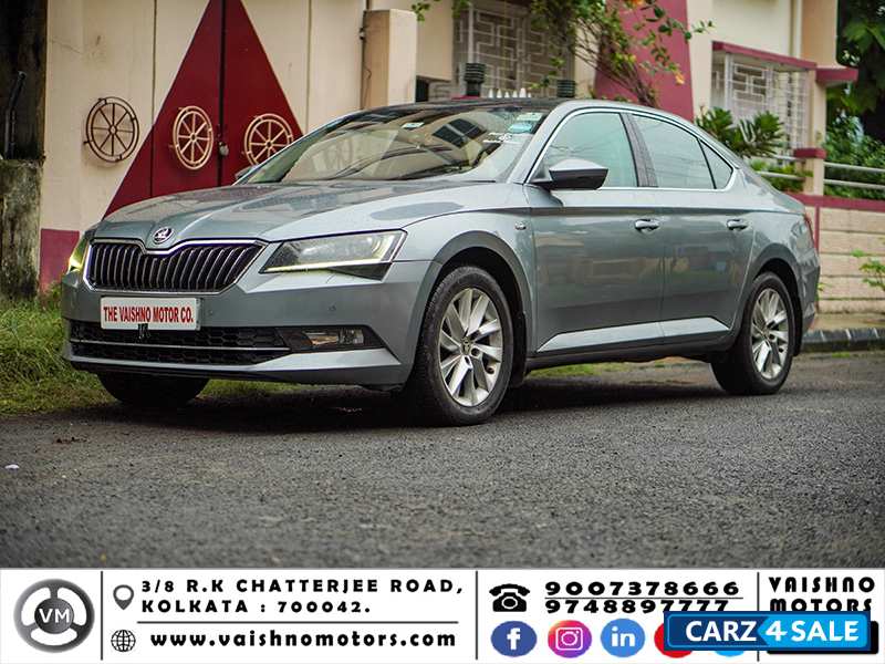 Grey Skoda Superb 1.8 L&K TSI AT
