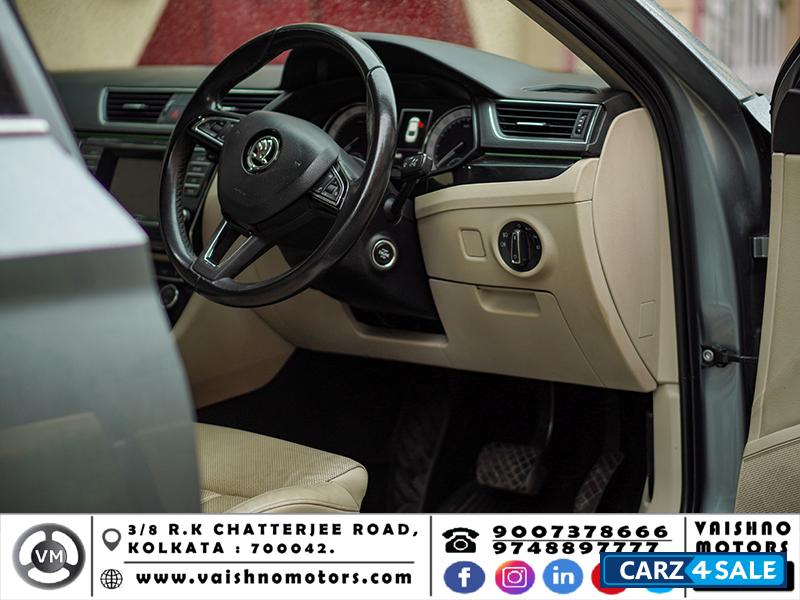 Grey Skoda Superb 1.8 L&K TSI AT