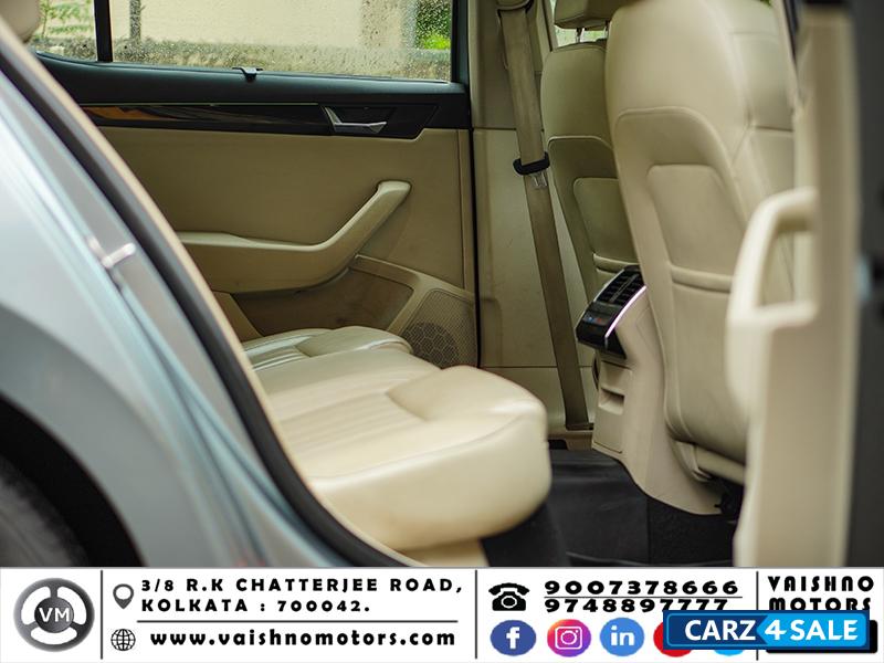 Grey Skoda Superb 1.8 L&K TSI AT