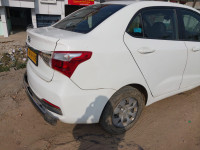 White Hyundai Xcent 1.2 C R D I E PLUS