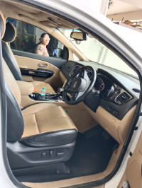 Kia Carnival LIMOUSINE 7