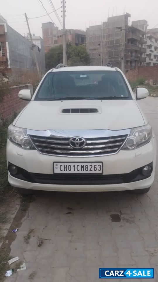 Toyota Fortuner 4x4 AT