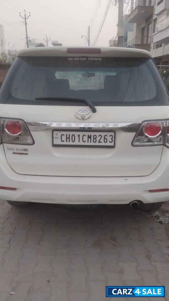 Toyota Fortuner 4x4 AT