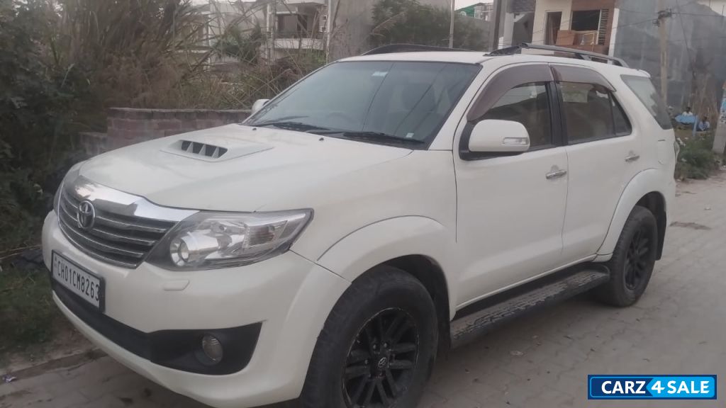 Toyota Fortuner 4x4 AT
