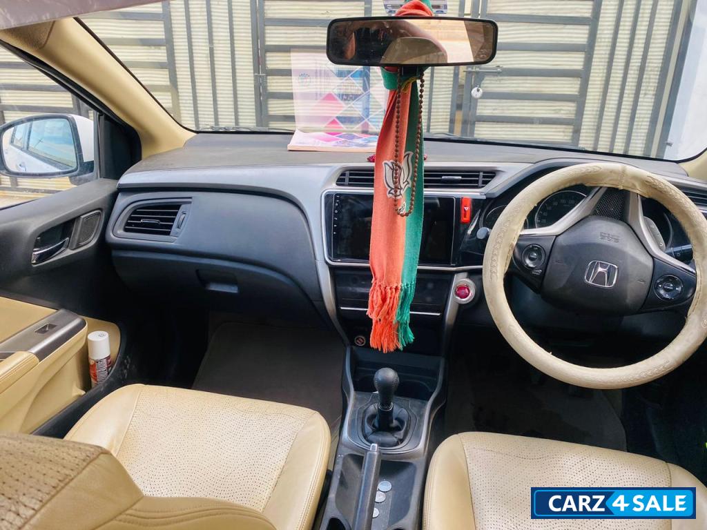 Honda City 1.5 vx omt i DTEC Honda City 1.5 vx omt i DTEC