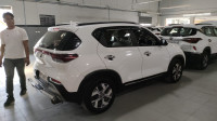 Pearl White Kia Sonet Htx diesel 1.5