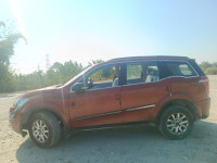 Sunset Orange Mahindra XUV 500 W10 R FWD