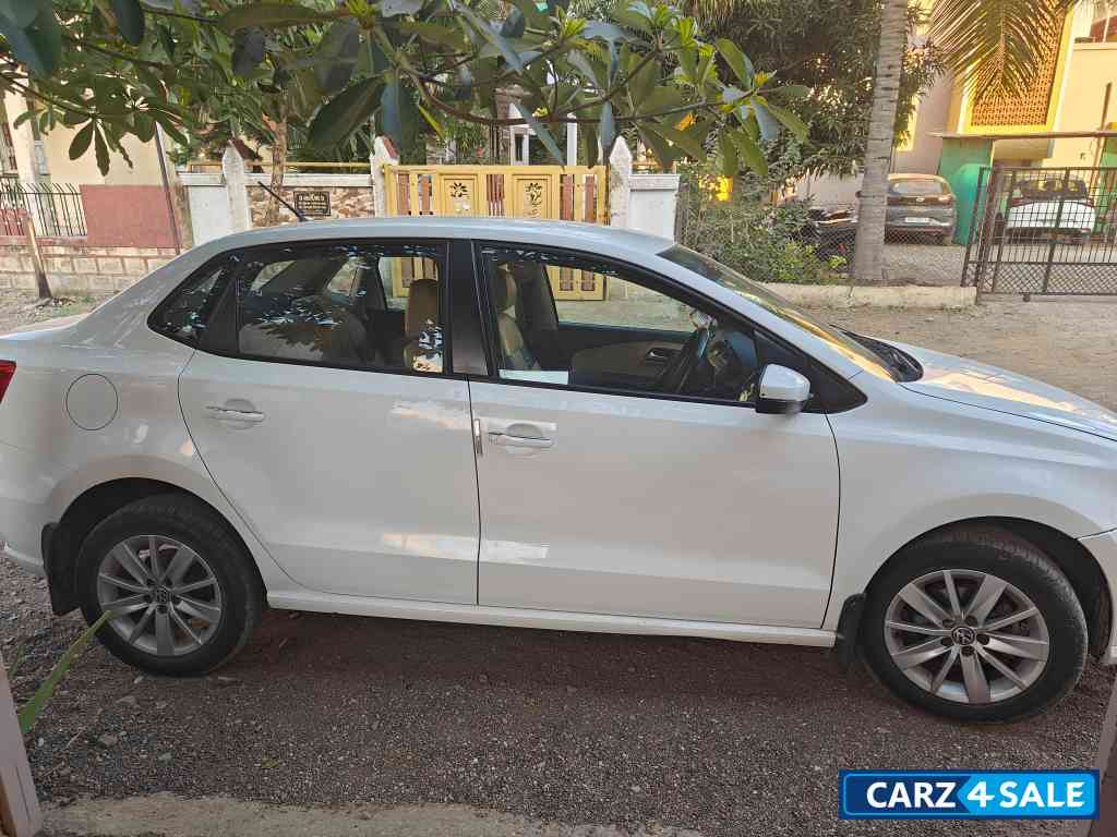 White Volkswagen Ameo 1.2 Highline petrol