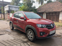 Red Renault Kwid RXT BSIV
